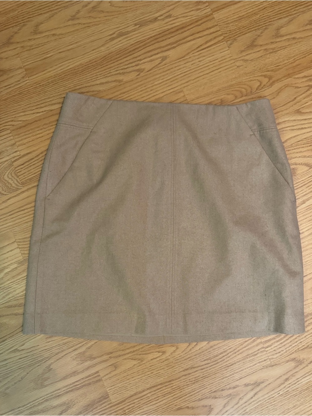Ann Taylor LOFT Classic Women's Tan Skirt - 8